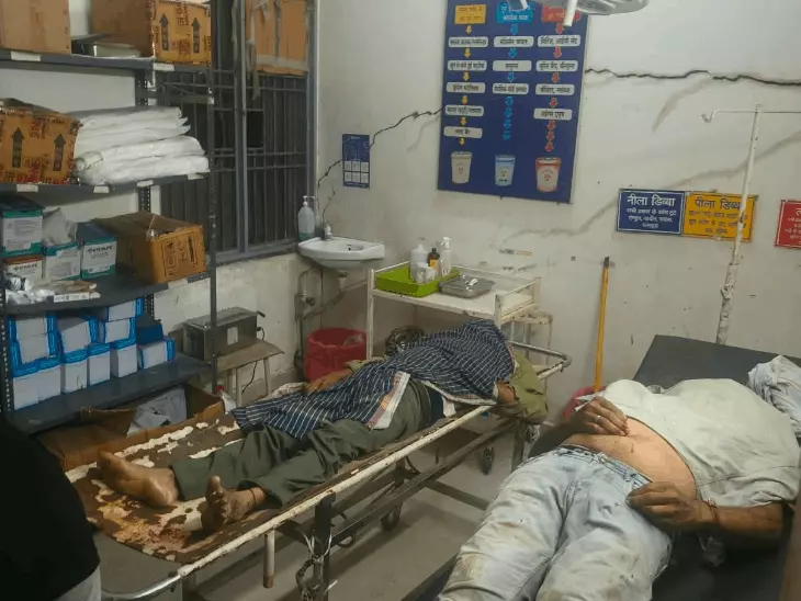 बिलासपुर जिले के बिल्हा क्षेत्र में तेज रफ्तार माजदा वाहन ने सड़क किनारे खड़े तीन सगे भाइयों को चपेट में ले लिया Chhattisgarh Crimes