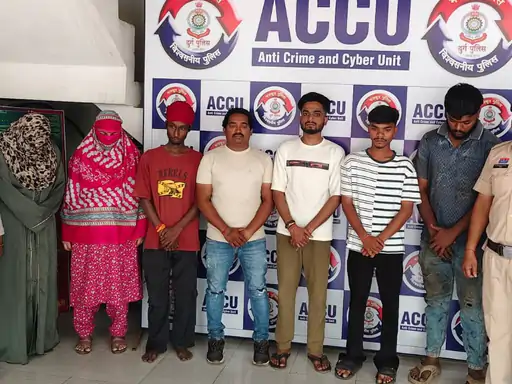 दुर्ग पुलिस ने साइबर ठगी की रकम के लेन-देन में इस्तेमाल हो रहे म्यूल बैंक खातों के मामले में 7 खाताधारकों के खिलाफ कार्रवाई की Chhattisgarh Crimes